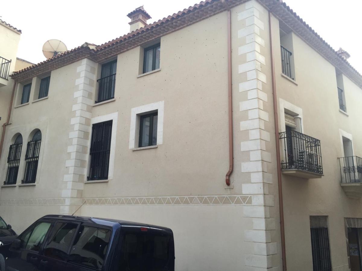 Apartamentos Turisticos Clavero 1 ปลาเซนเซีย ภายนอก รูปภาพ